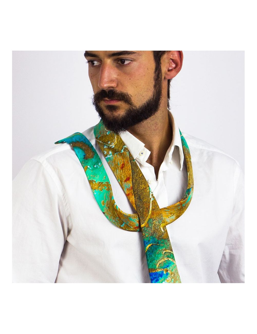 Corbata de seda natural Óxido Marino G, de diseño exclusivo para el hombre viajero