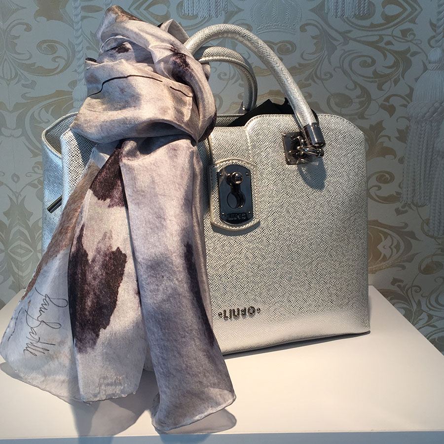 White handbag with "Light Path" silk scarf - Silk scarves and handbags