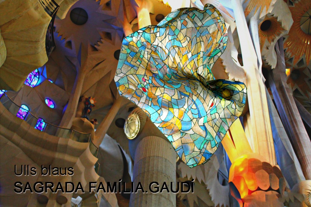 Silk scarves inspired by Gaudi's Sagrada Familia - Silk scarves online shop Daba Disseny Barcelona